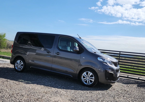 Peugeot Traveller cena 127920 przebieg: 130000, rok produkcji 2017 z Kielce małe 781